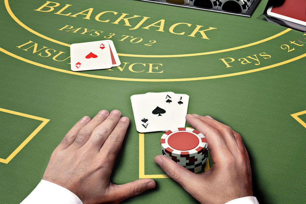 Blackjack – więcej niż losowa gra?